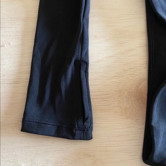 BUFFBUNNY Long Sleeve Curve Crop - Picture 4 of 10